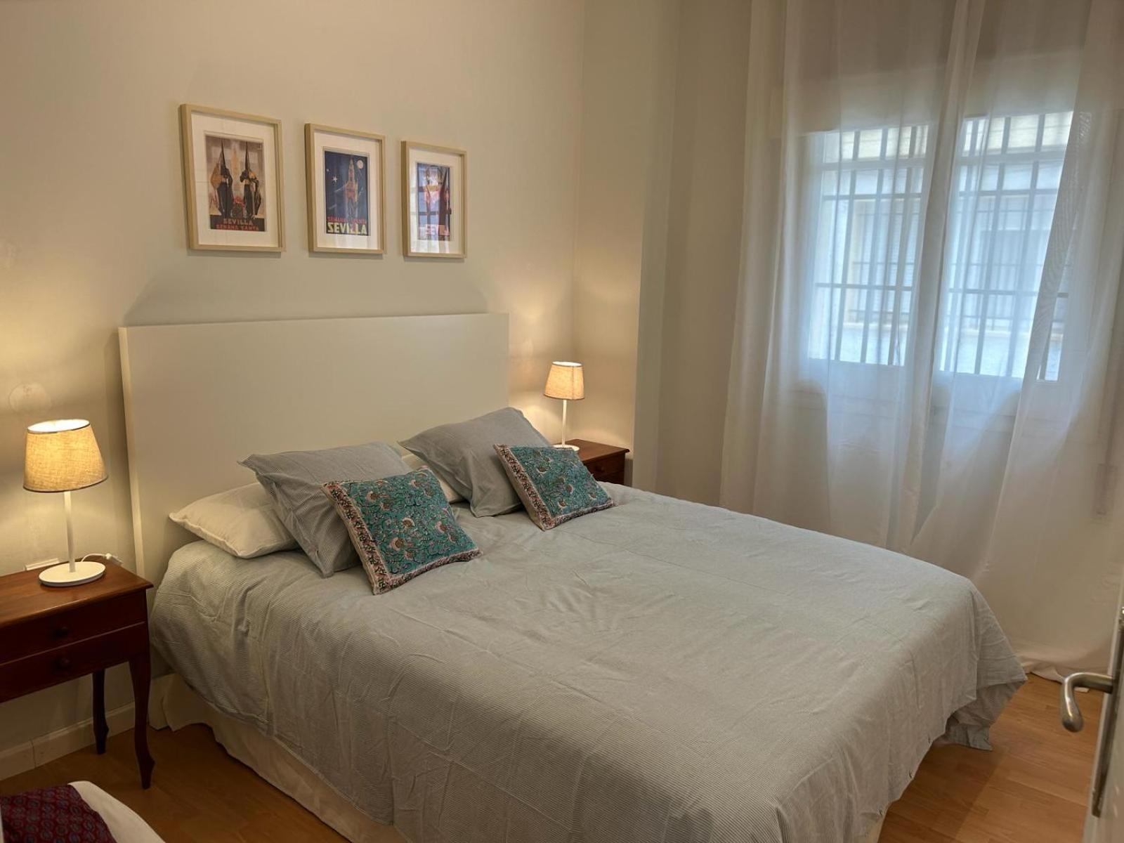 2 Bedroom Apartment By Guadalquivir River